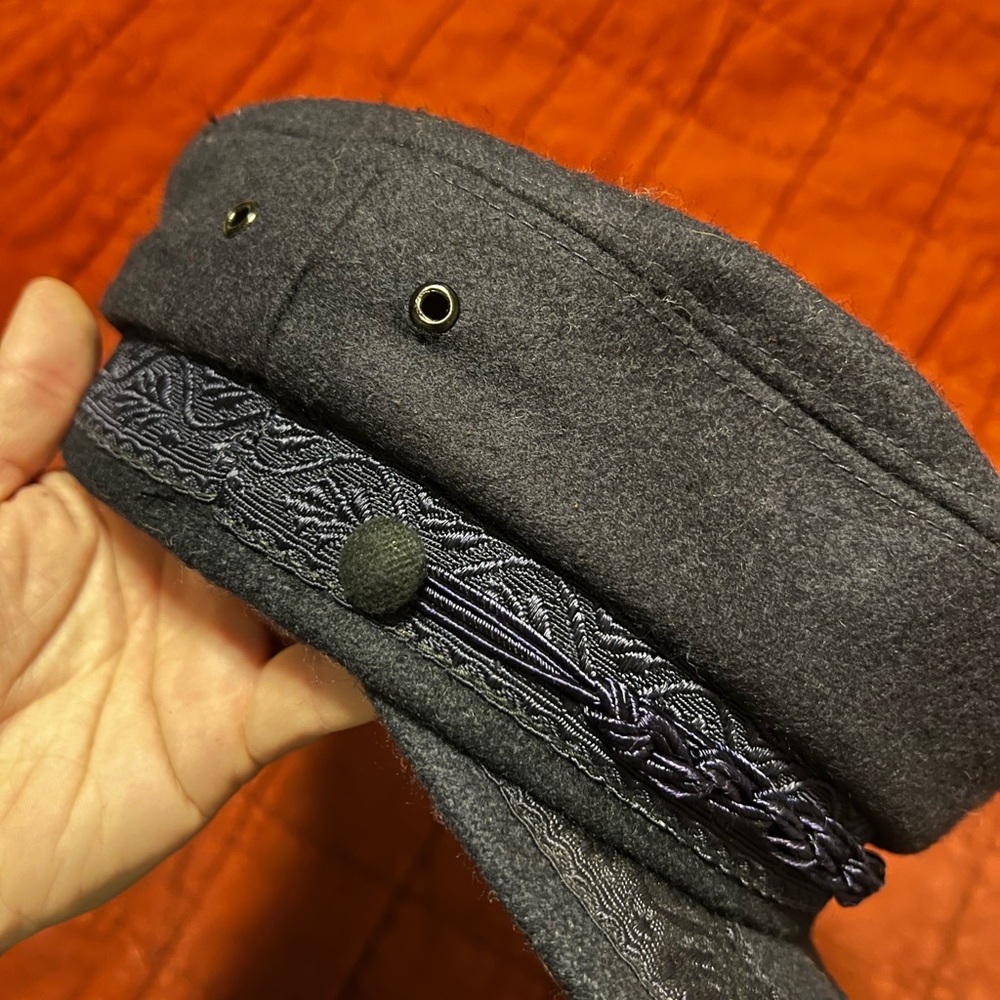 Antique hat - Picture 4 of 5